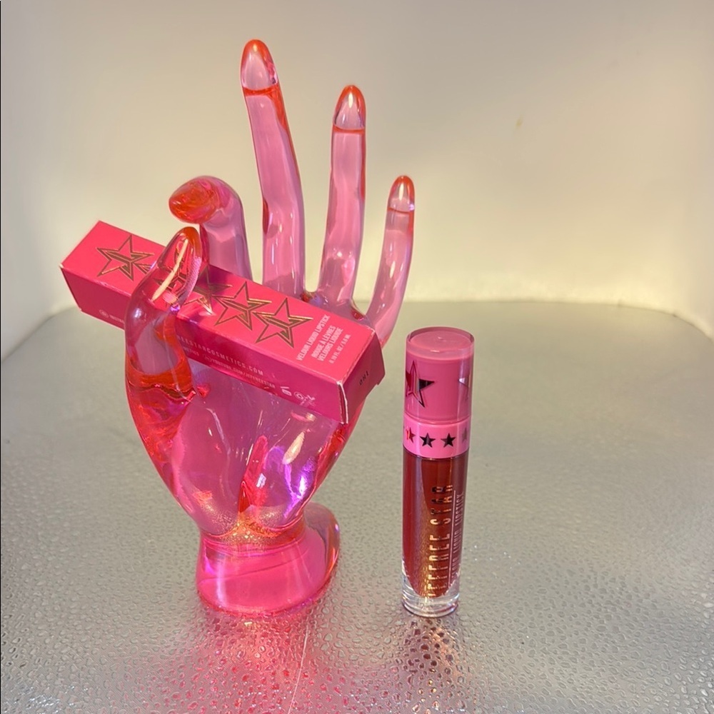 Jeffree Star Velour Liquid Lipstick in Bold Red with Pink Packaging​